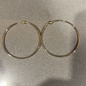 Jennifer Fisher 2.5in thread hoop Gold Plated